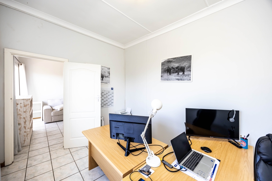 To Let 4 Bedroom Property for Rent in Kidds Beach Eastern Cape
